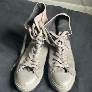 Levi’s Hi-top sneakers